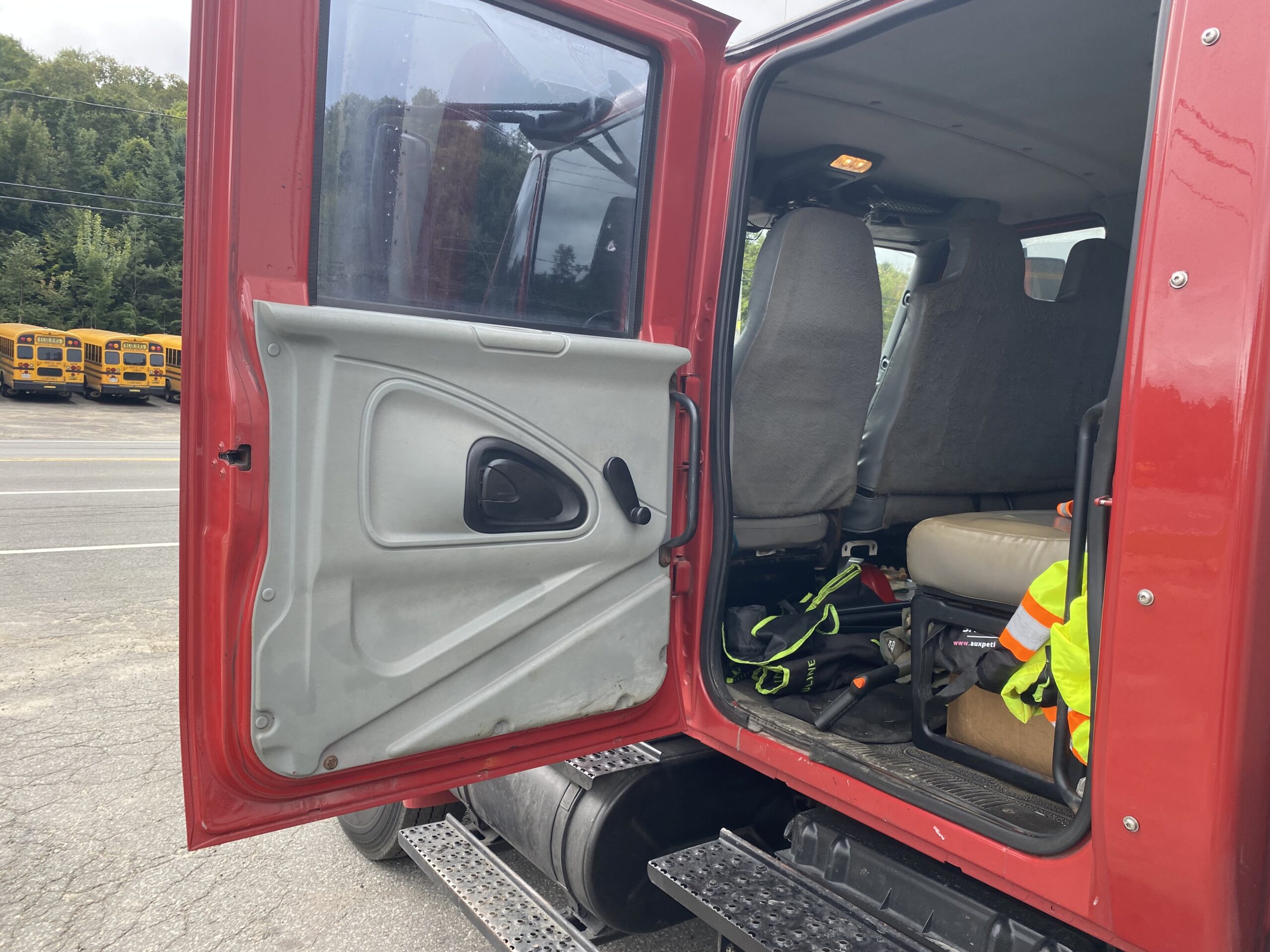 2006 International 4300 Crew cab,