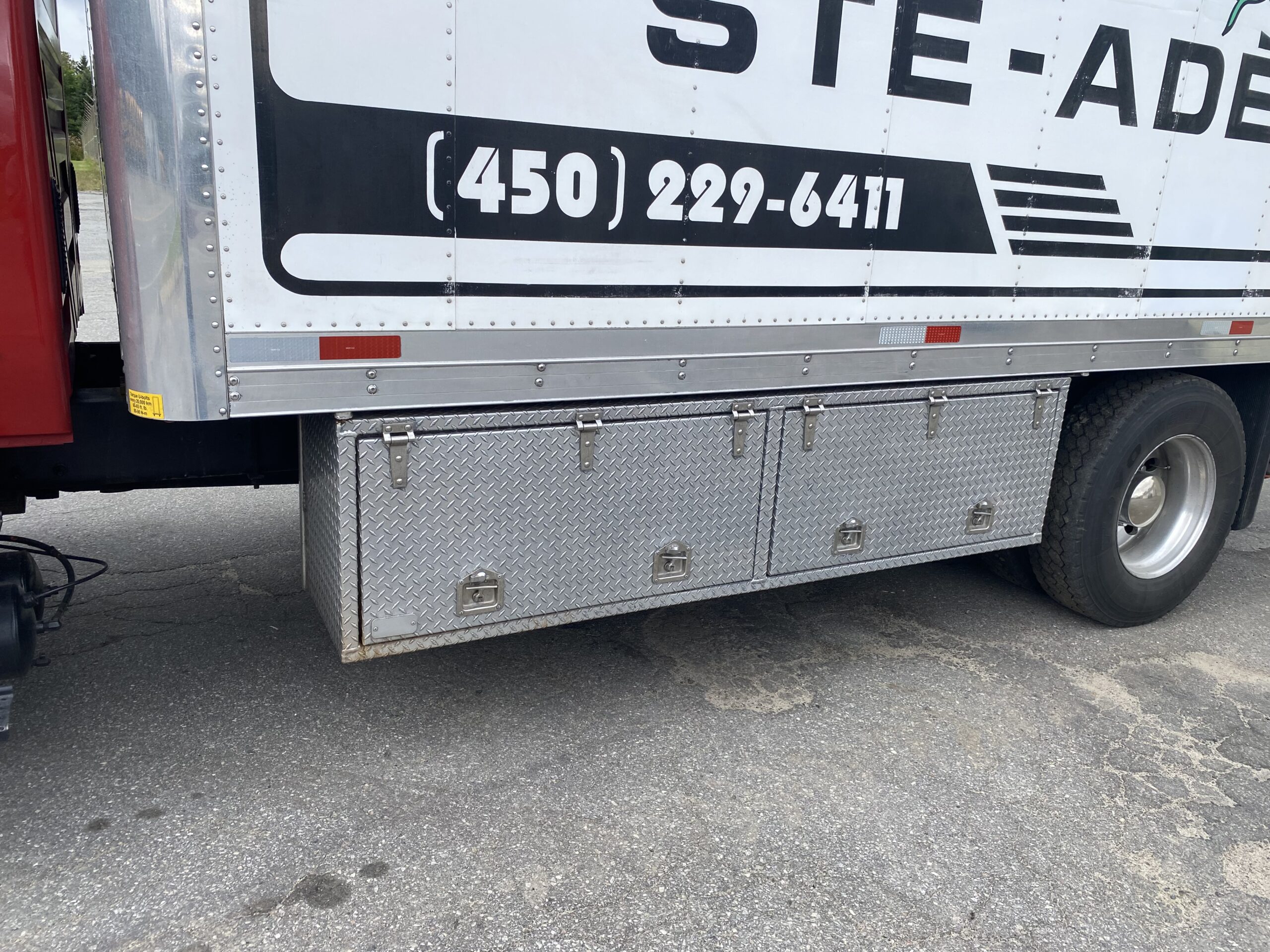 2006 International 4300 Crew cab,
